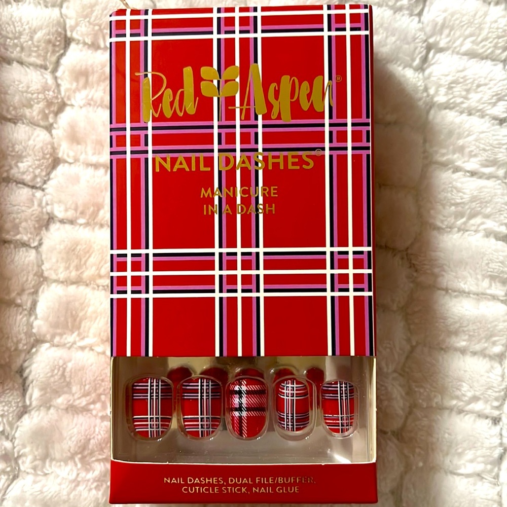 Red Aspen Nails
